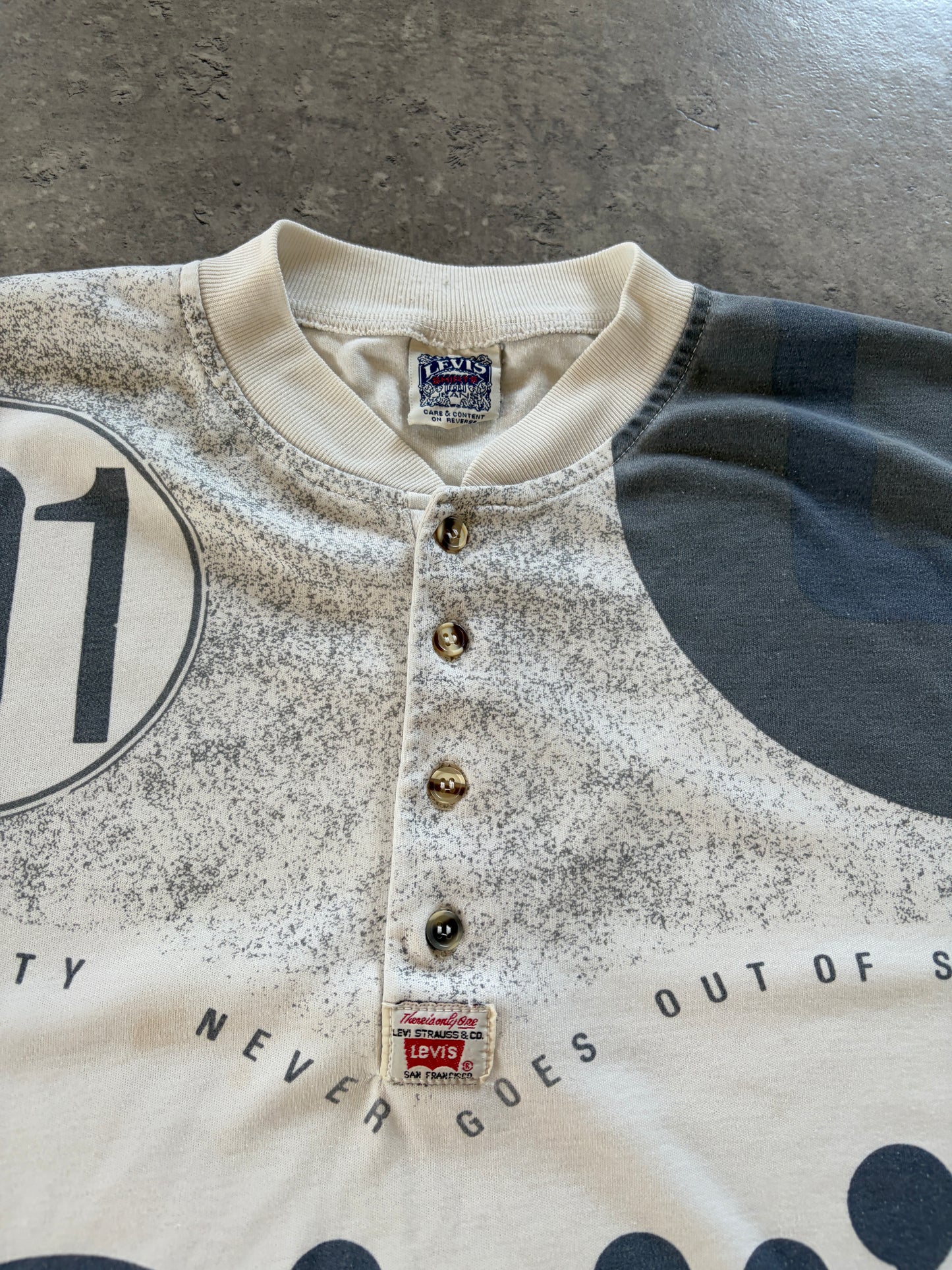 Vintage White T-Shirt Levi’s 1986 Rare True Vintage Aop